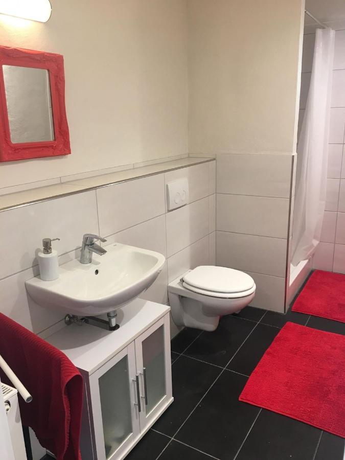 Mayen, Im Mohren, Privatzimmer Nr2, Waldrand, Nahe Nurburgring & Burg Eltz, Gemeinschaftsbad Exteriér fotografie